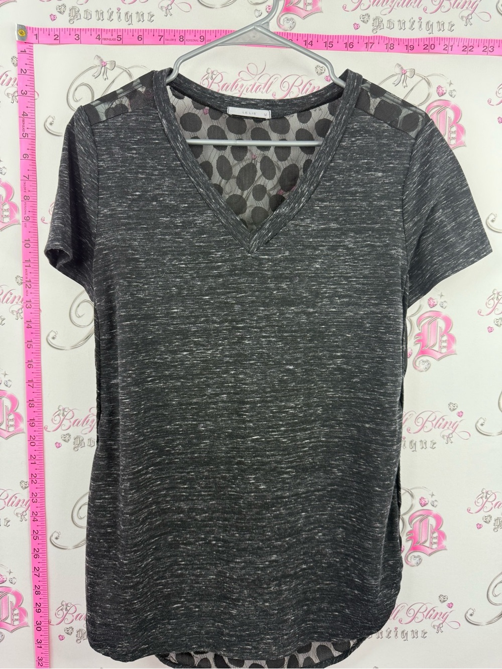 Le Lis Charcoal Heather V-Neck Short Sleeve Top